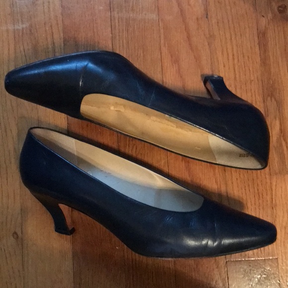 Enzo Angiolini 2” blue leather heels. Gently used. - Picture 3 of 5